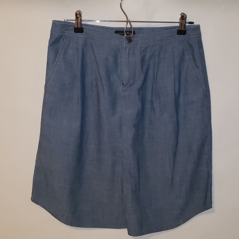 Banana Republic skirt with pockets!